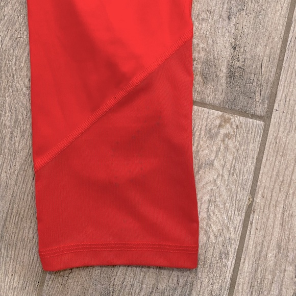 Super Cute Cropped Leggings - Picture 7 of 9